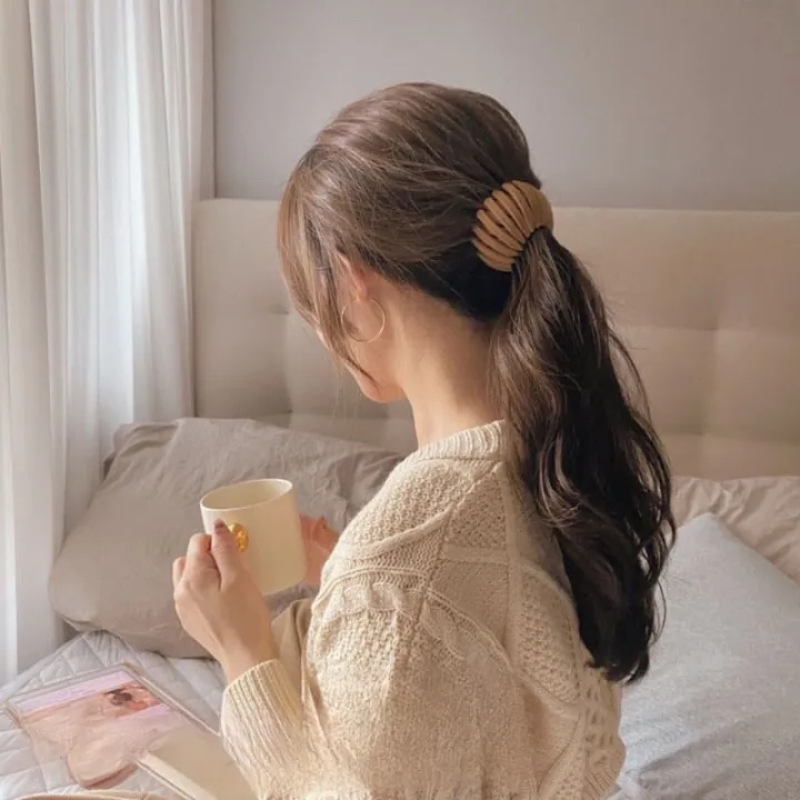 Twist-and-Snap Hair Clip for Secure All-Day Hold, Gentle on Fine Hair