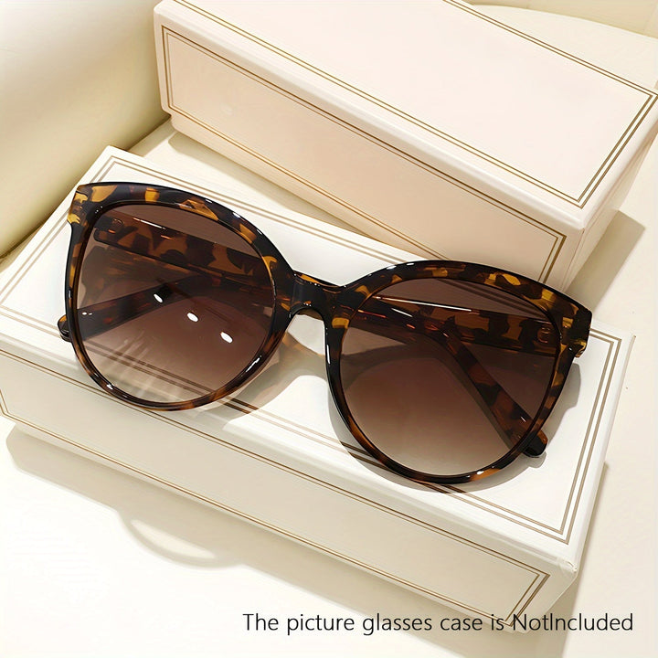 Luxury Cat-Eye Sunglasses for Women – Oversized and Stylish for Sunny Days