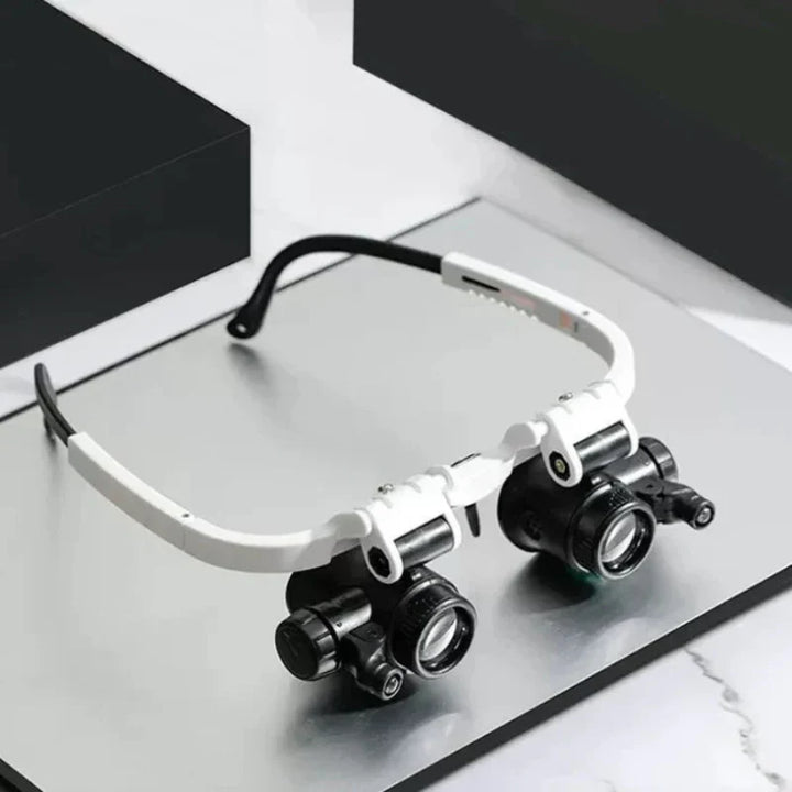 Magnifying Glass with LED Lighting and Adjustable Lenses