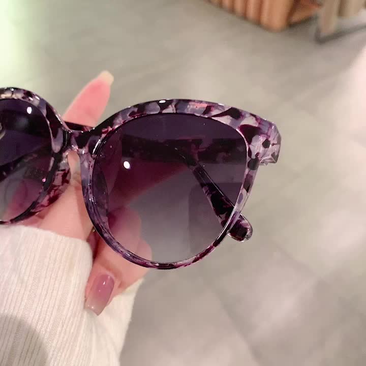 Luxury Cat-Eye Sunglasses for Women – Oversized and Stylish for Sunny Days