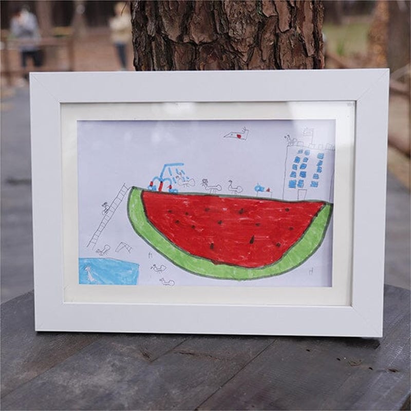 Children's picture frame with hinged opening for A4 drawings, holds up to 150 pieces, MDF and tempered glass