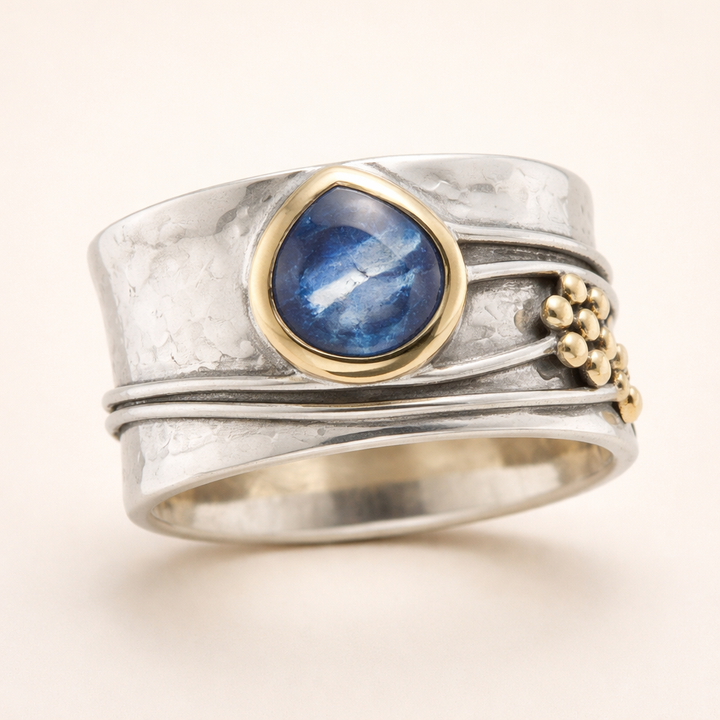 Aurélia Vintage Ring with Blue Stone