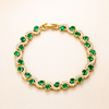 Refined gold bracelet with a delicate link