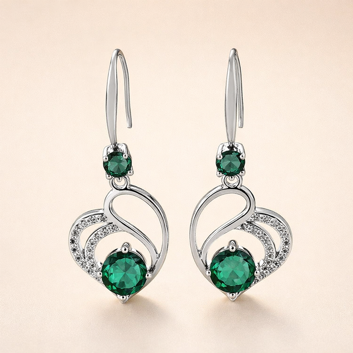 Elegant White Gold Earrings with Refined Details