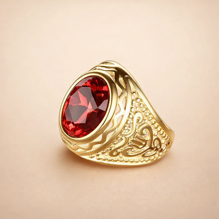 Elegant Gold Ring with Refined Details