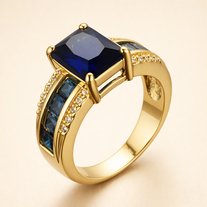 Elegant Gold Ring with Refined Details