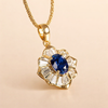 Nocturne gold necklace with delicate stars