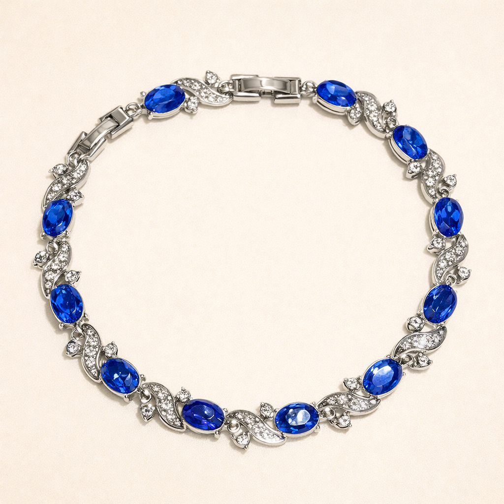 Elegant White Gold Bracelet with Refined Details