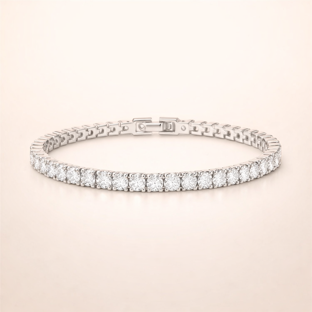 Elegant white gold tennis bracelet with refined shine