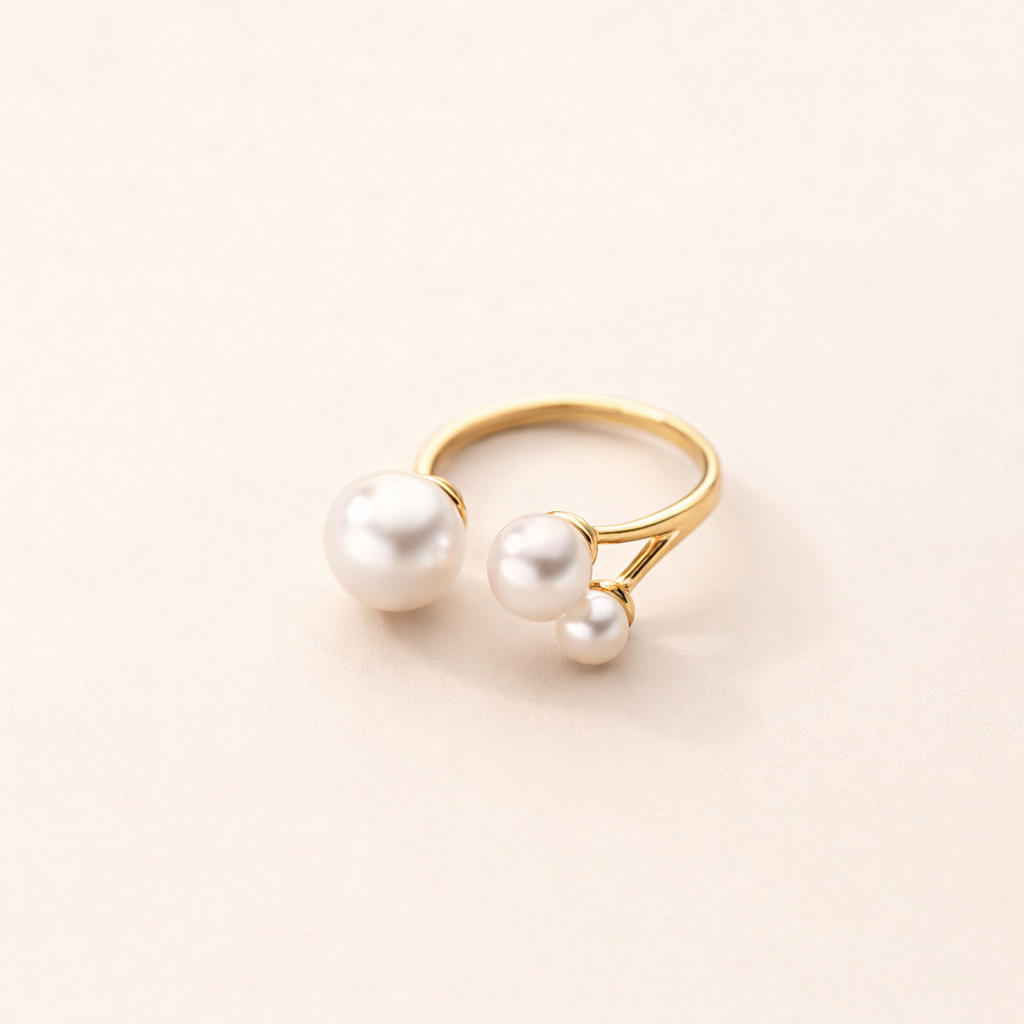 Elegant Freshwater Pearl Ring with Refined Triangular Shape