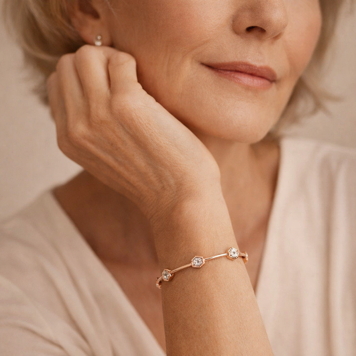 Refined Gold Bracelet with Cubic Zirconia Details