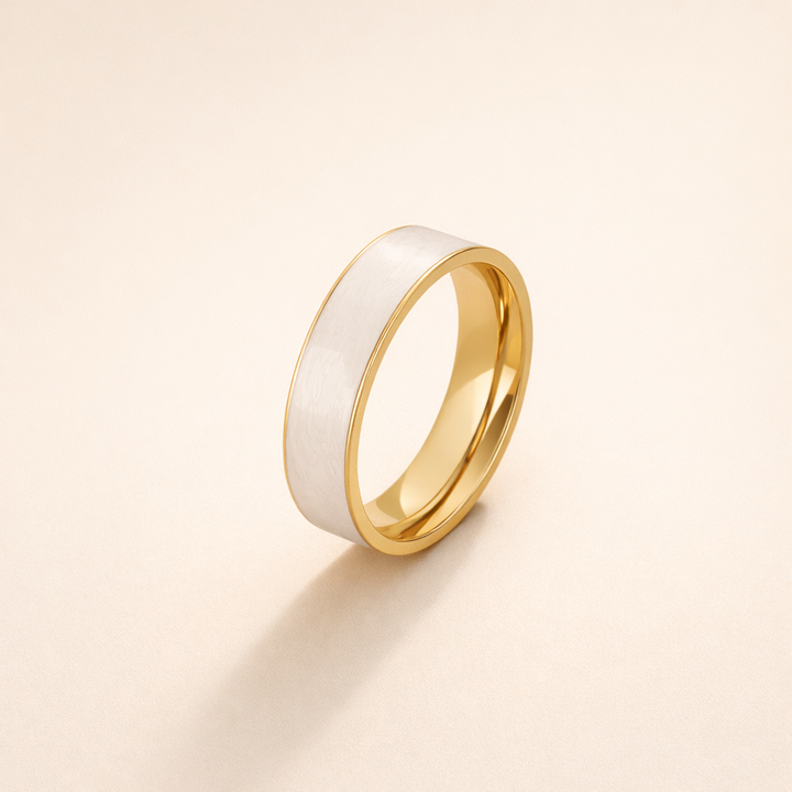 Soft white cubic zirconia ring