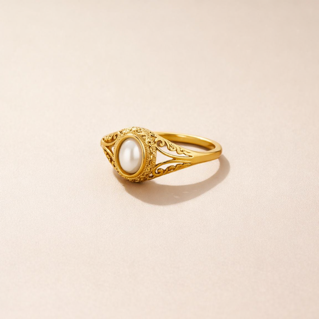 Elegant pearl ring in vintage style