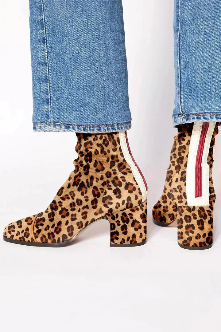 Elegant women's heeled boots