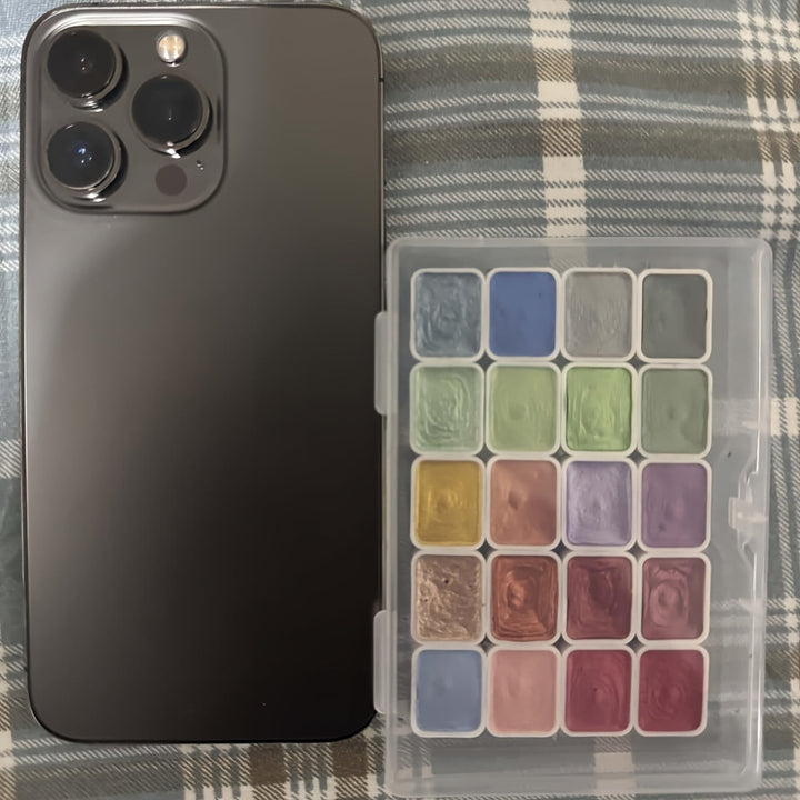 Pearlescent Watercolour Set – 20 Colors in Solid Form for Painting and Calligraphy