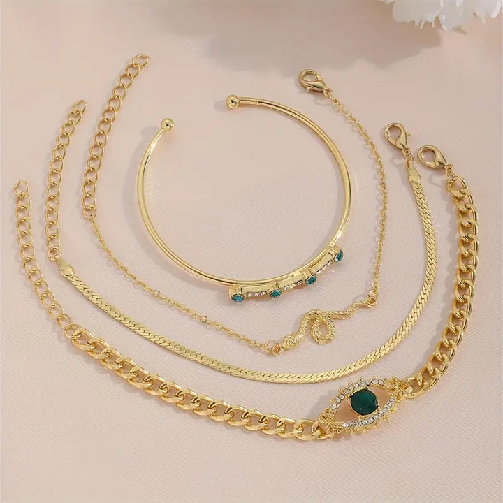 Elegant Gold Bracelet with Refined Details