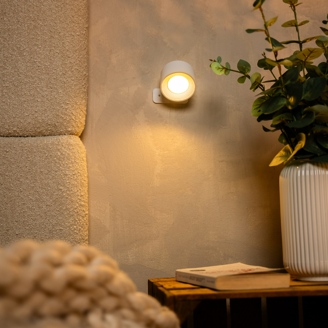 Cordless LED Wall Light with 360° Rotation, Touch Dimming, 3 Light Colors and USB-C Battery