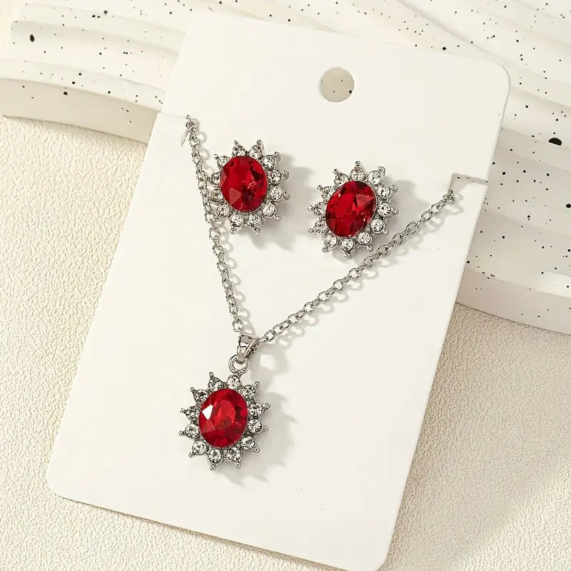 Elegant white gold necklace with refined details
