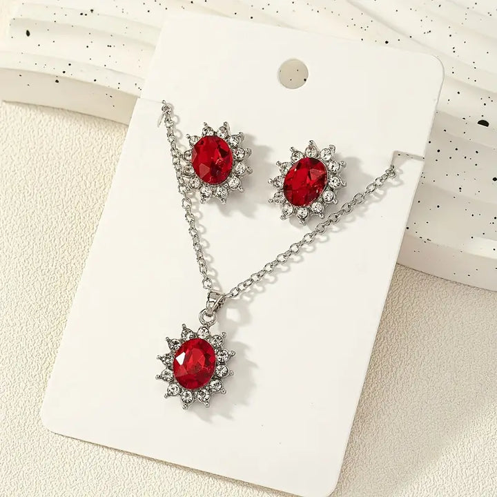 Elegant white gold necklace with refined details