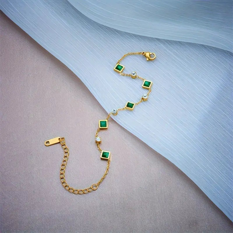 Elegant Gold Bracelet with Refined Design
