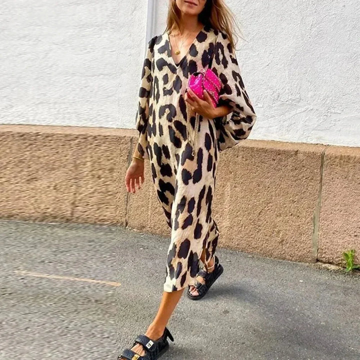 Linda – Elegant Leopard Print Dress