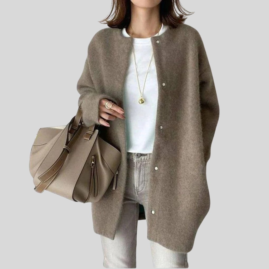 Elegant Cardigan – Refined Knit Layer