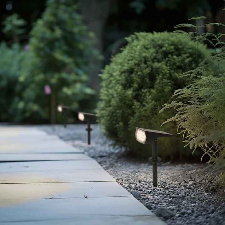 Solar garden spotlight with adjustable head, 3 brightness levels, IP65 waterproof