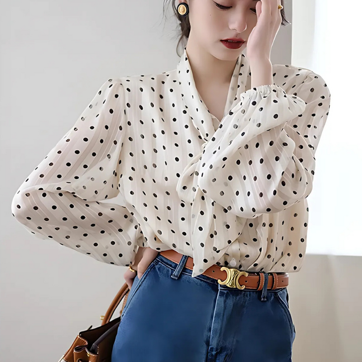 Cuve Belt for Women | Golden Elegance and Sophisticated Design