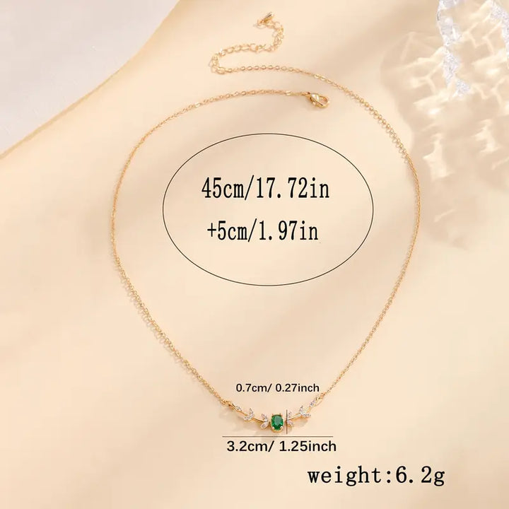 Elegant Gold Necklace with a Refined Heart