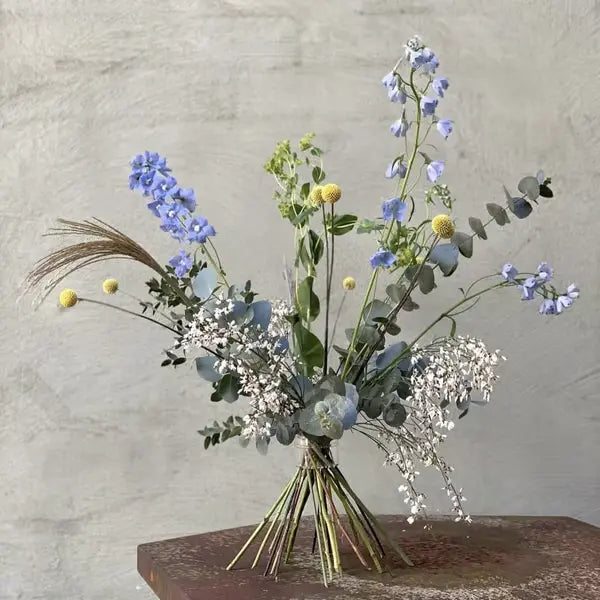 Reusable Flower Arranger Vase Insert for Upright, Fresh-Looking Bouquets
