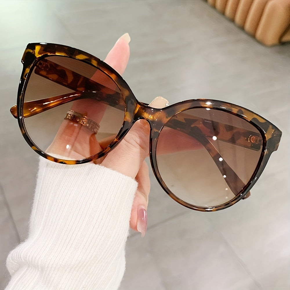 Luxury Cat-Eye Sunglasses for Women – Oversized and Stylish for Sunny Days