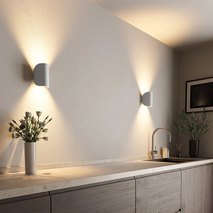 Adjustable Up-Down LED Wall Light – Warm Ambient Light, Modern Design