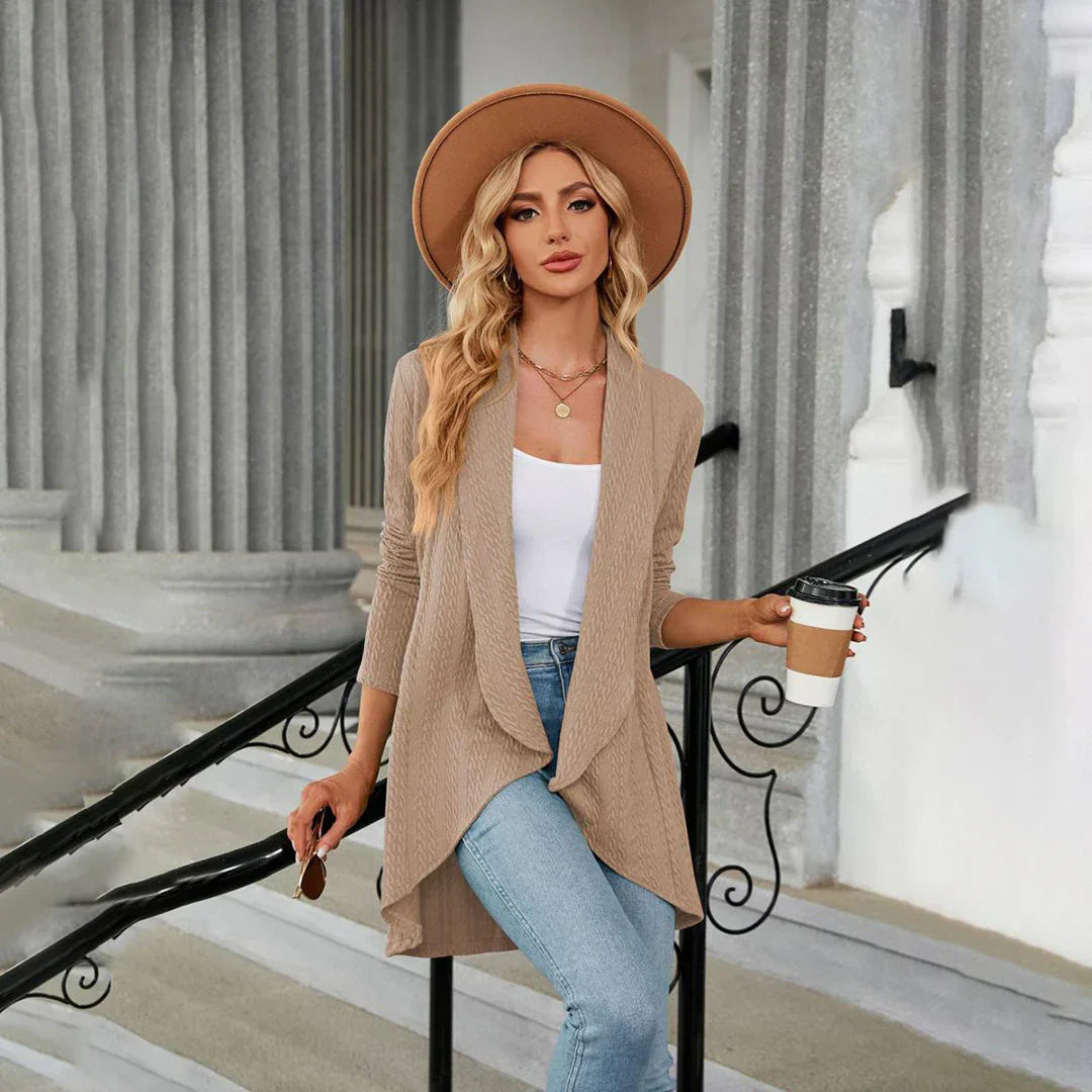Aurora – Stylish Women's Cardigan for the Autumn Season