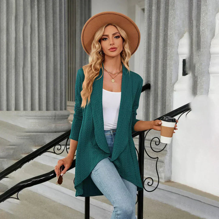 Aurora – Stylish Women's Cardigan for the Autumn Season