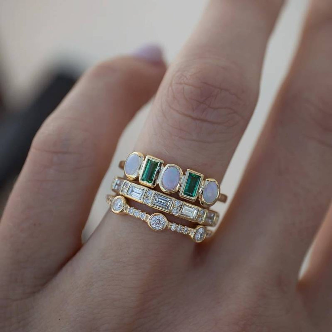 Elegant Silver Ring with Opal