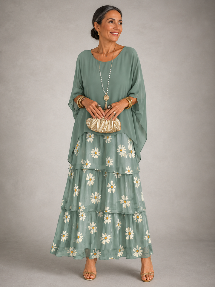 Elegant, flowing maxi dress