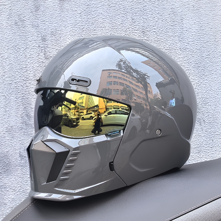 Motorcycle Helmet – Timeless Look