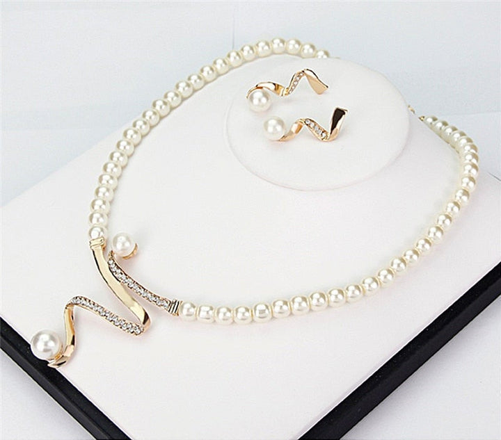 Simple Gold Necklace and Delicate Earrings Set