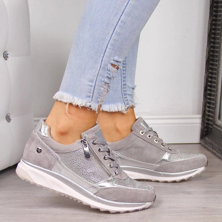 Comfortable women's shoes with arch support and non-slip sole