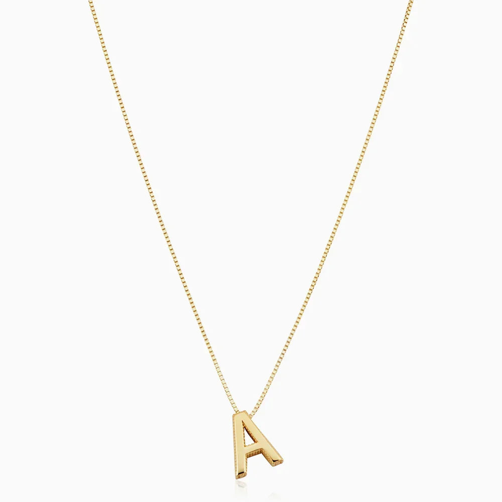 Refined white gold necklace with initial pendant.
