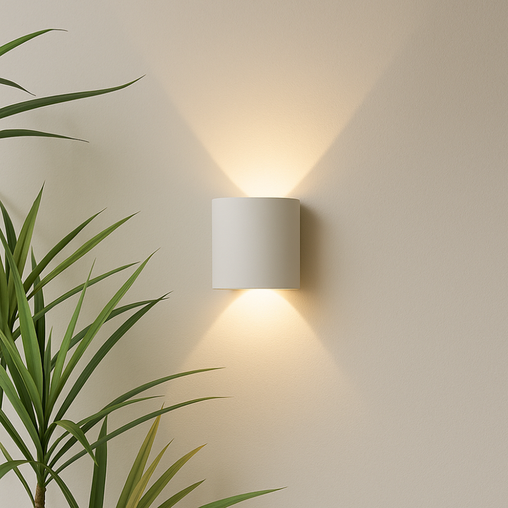 Outdoor LED Wall Light – IP65-rated, weatherproof, hard-wired