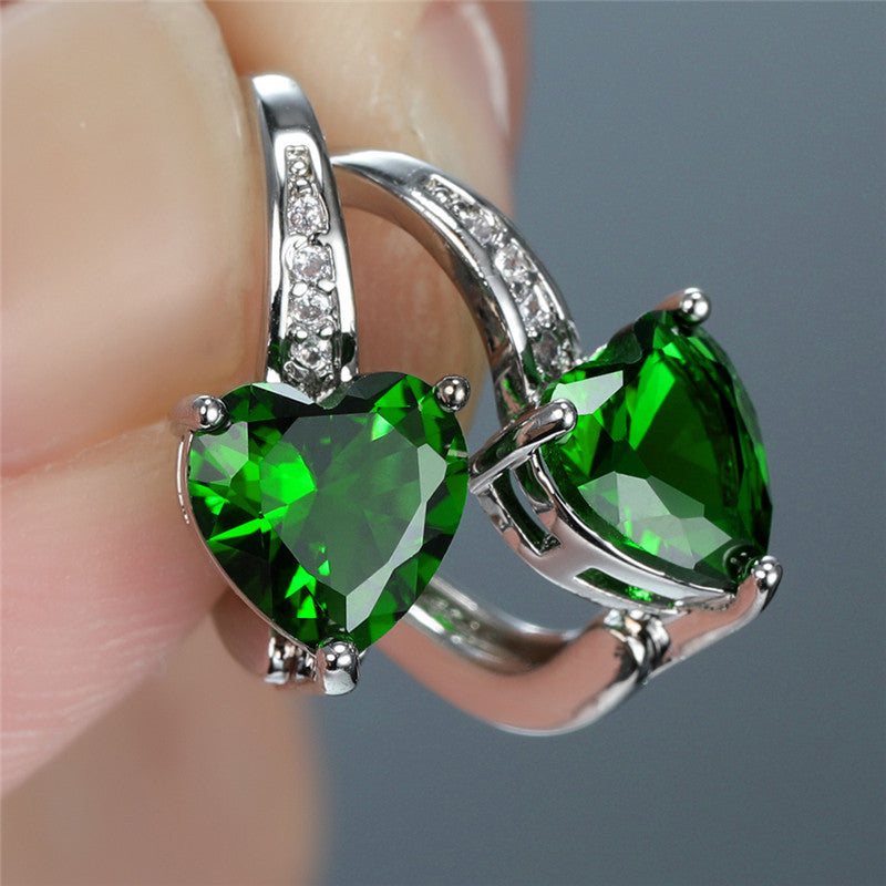 Elegant White Gold Earrings with Subtle Shine