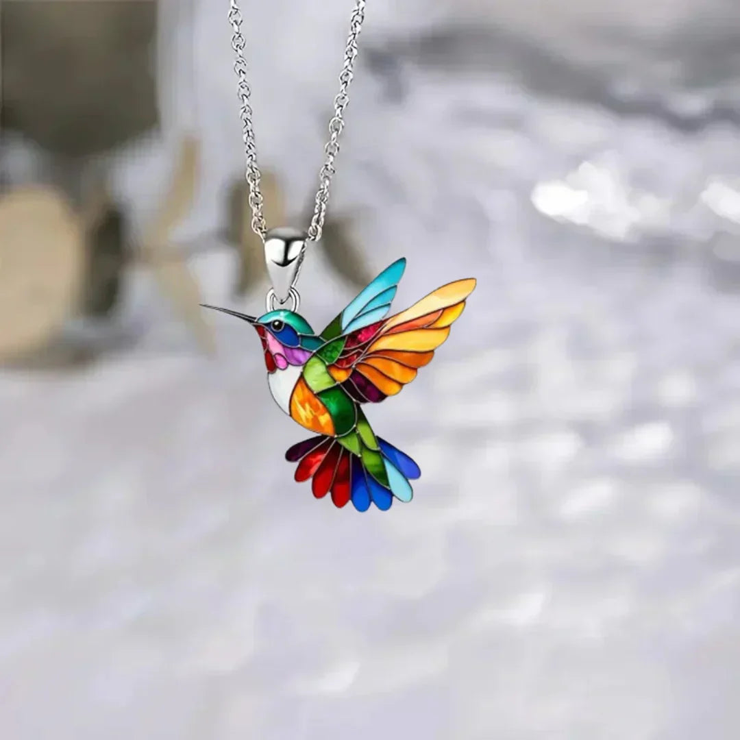 Elegant Silver Necklace with Hummingbird Design
