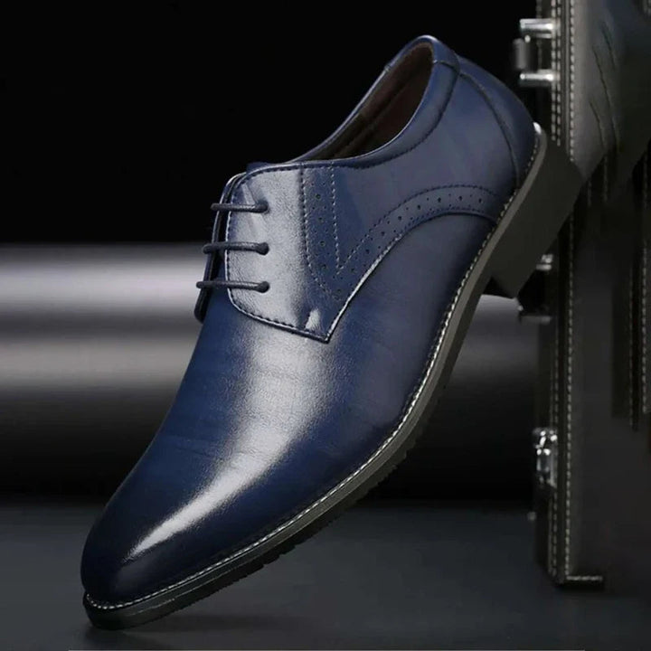 Men's Closed-Lacing Shoes, Oxford Business Shoes with Brogue Perforation Detail