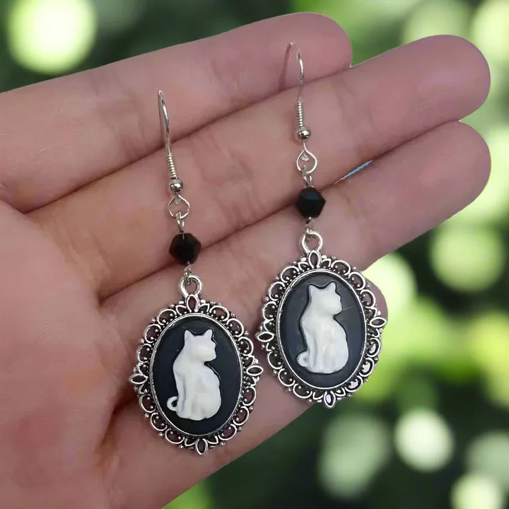 Vintage White Cat Earrings – Silver Frame Jewelry for Women