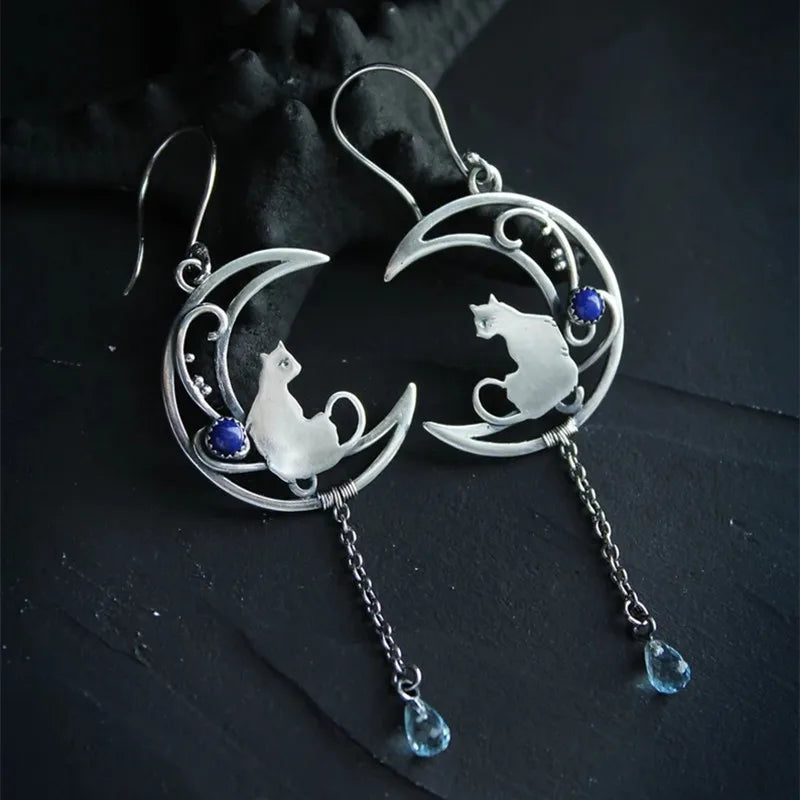 Moonlight Cat Earrings – Vintage Half-Moon Design with Lapis Lazuli Gemstone