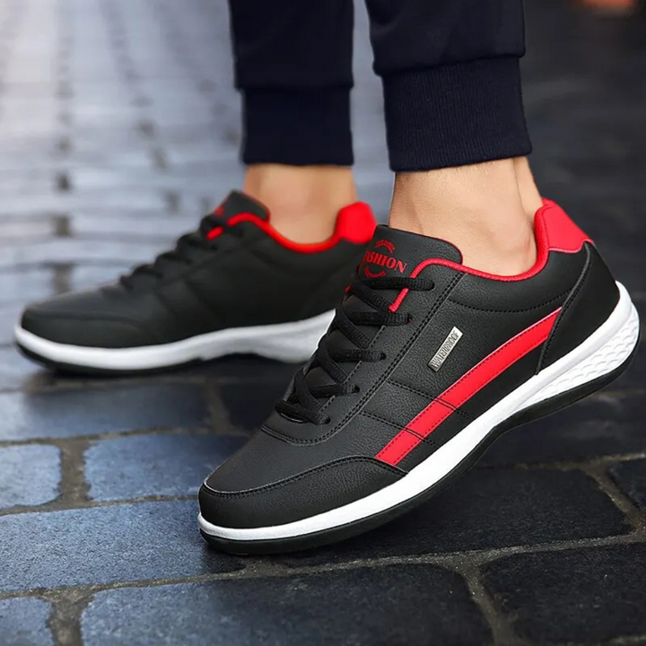 Elegant men's leather sneakers with front lacing and side panel