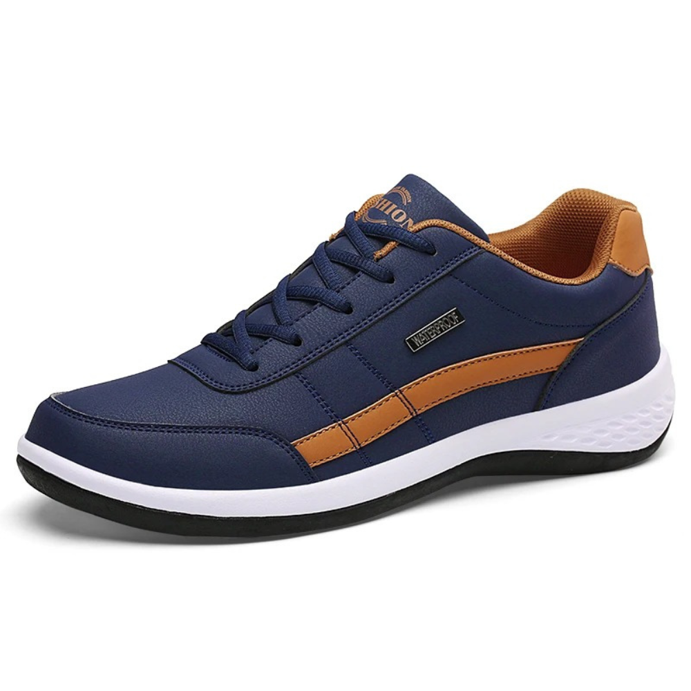 Elegant men's leather sneakers with front lacing and side panel