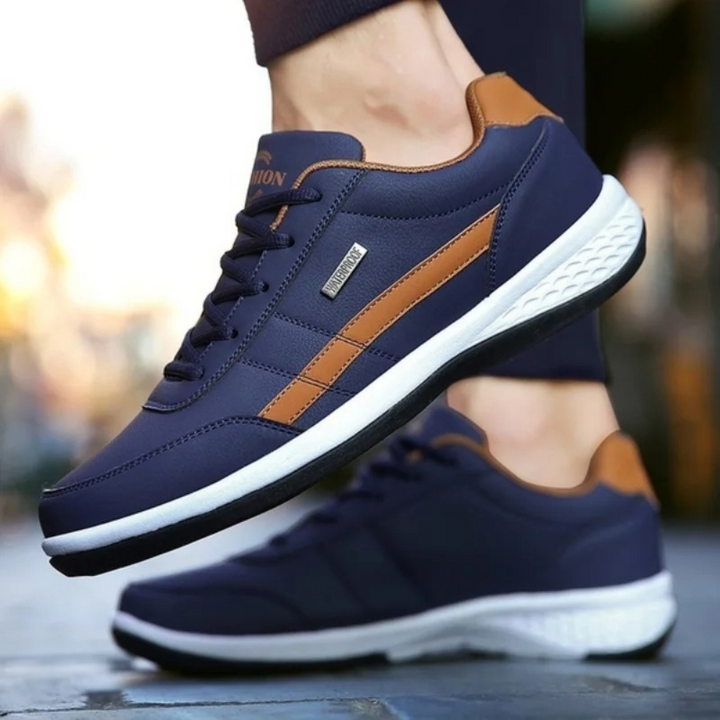 Elegant men's leather sneakers with front lacing and side panel