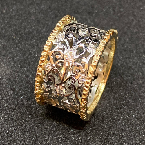 Elegant cubic zirconia ivy ring in vintage style